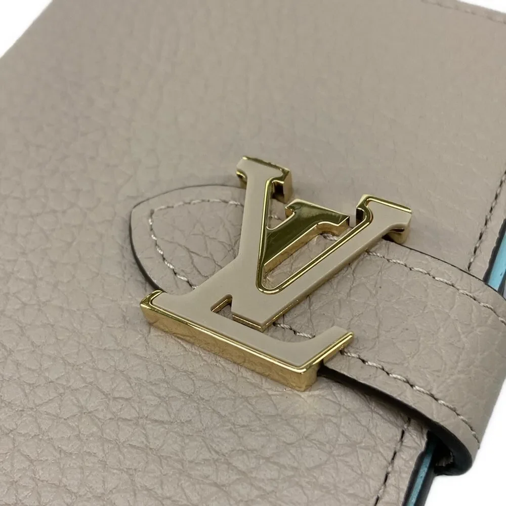 Louis Vuitton LV Vertical Wallet Compact Capucines Bifold Wallet M82198